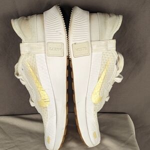 Nike Reposto size 8 ladies tennis shoes